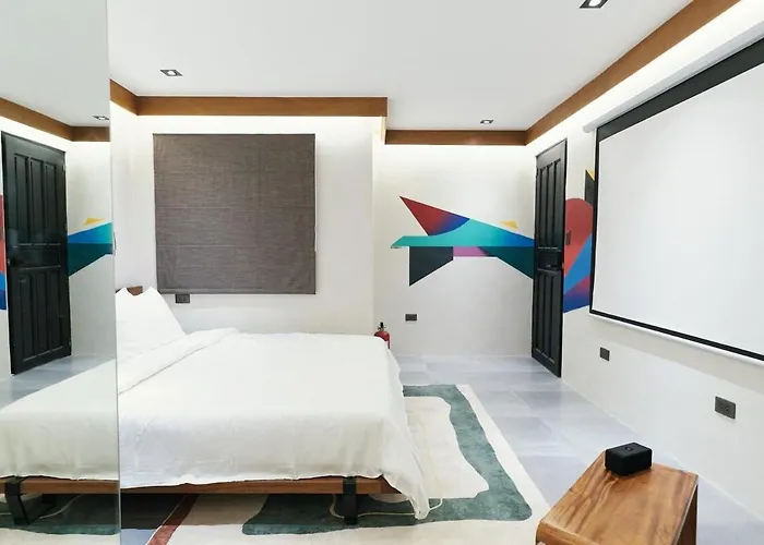 Apartment The Kin House - In Art Poblacion Manila