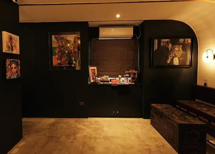 The Kin House - In Art Poblacion *