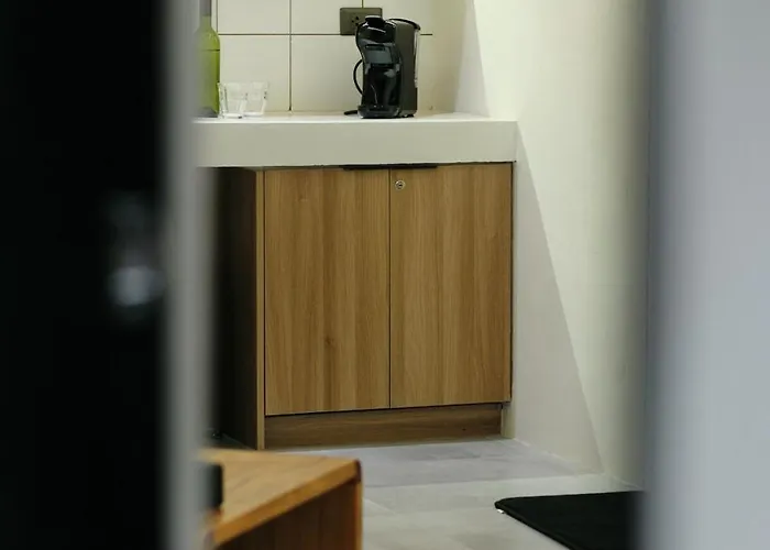 The Kin House - In Art Poblacion Apartment