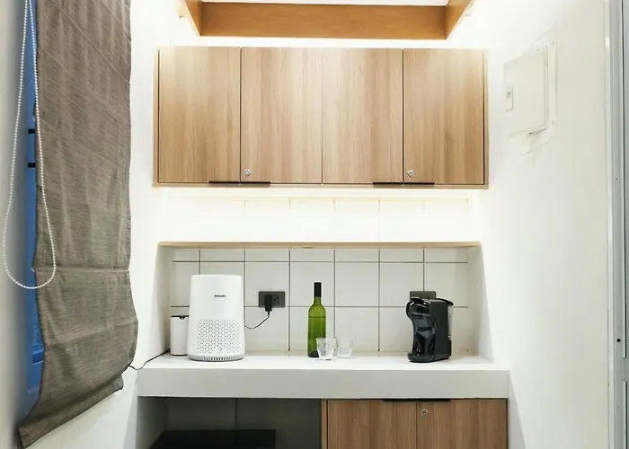 The Kin House - In Art Poblacion Apartment Manila